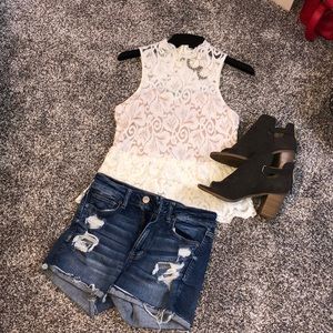 White lace tank top express size medium